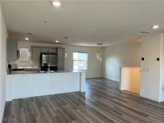 Photo #2: 2630956 Listing 