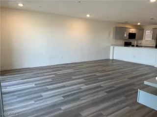 Photo #5: 2630956 Listing 