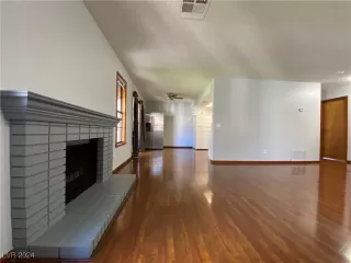 Photo #5: 2630971 Listing 