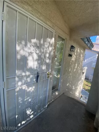Photo #2: 2630983 Listing 