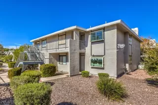 Photo #1: 2630986 Listing