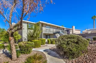 Photo #2: 2630986 Listing