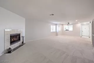 Photo #5: 2630986 Listing