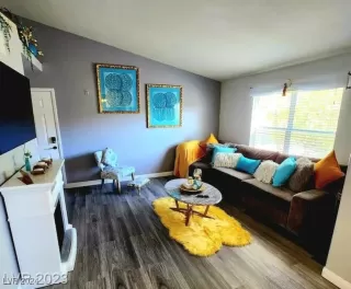 Photo #5: 2630990 Listing