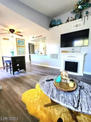 Photo #6: 2630990 Listing