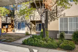 Photo #2: 2631007 Listing 