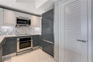 Photo #6: 2631013 Listing