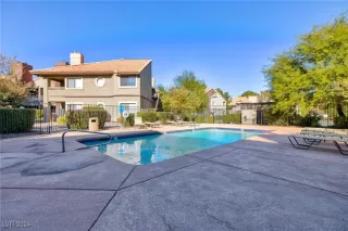 Photo #3: 2631036 Listing 