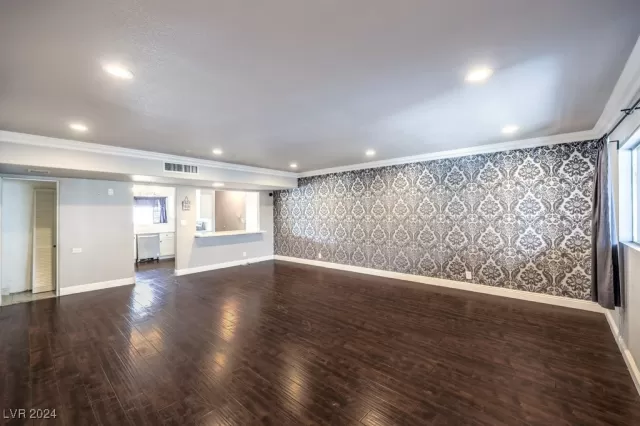 MLS: 2631045 Condo For Sale