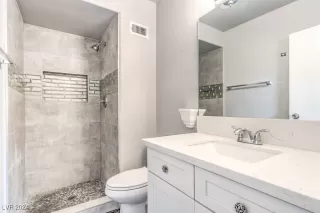 Photo #6: 2631045 Listing