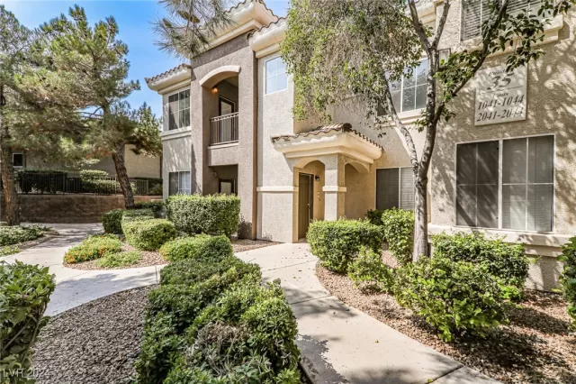 MLS: 2631046 Condo For Sale
