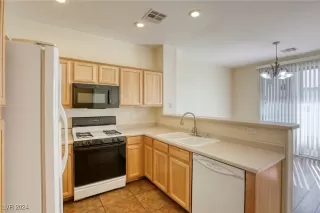 Photo #3: 2631082 Listing