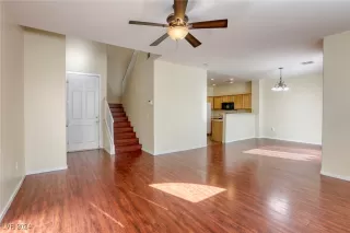 Photo #5: 2631082 Listing