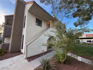 Photo #1: 2631098 Listing 