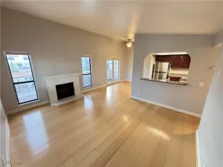 Photo #2: 2631098 Listing 