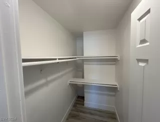 Photo #2: 2631122 Listing