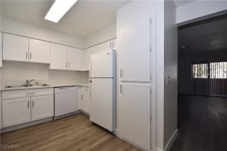 Photo #2: 2631128 Listing 