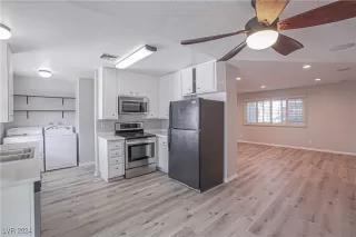 Photo #4: 2631137 Listing