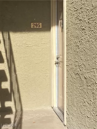 Photo #4: 2631139 Listing