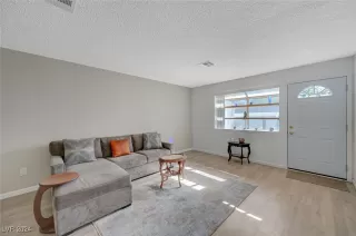 Photo #1: 2631357 Listing