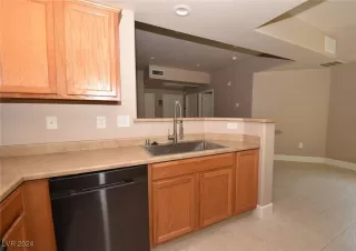 Photo #3: 2631358 Listing 