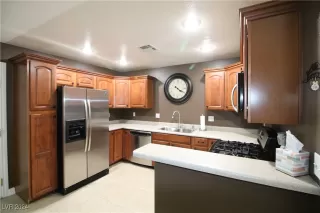 Photo #2: 2631387 Listing 