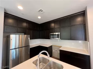 Photo #3: 2631397 Listing 