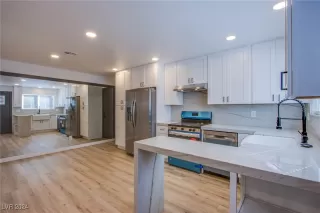 Photo #3: 2631401 Listing