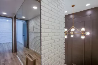 Photo #4: 2631401 Listing