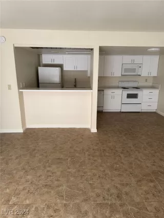 Photo #3: 2631403 Listing 