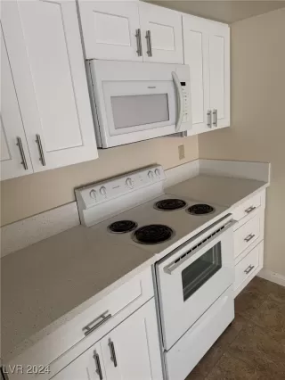 Photo #5: 2631403 Listing 