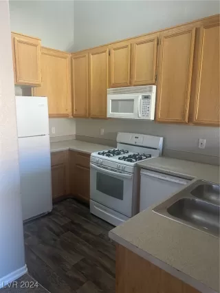 Photo #4: 2631404 Listing 