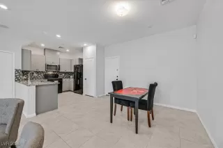 Photo #4: 2631420 Listing