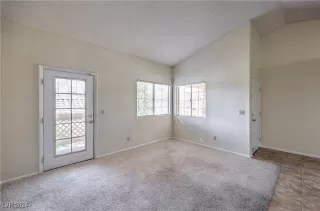 Photo #3: 2631440 Listing