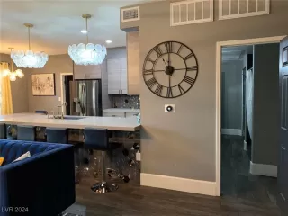 Photo #4: 2631461 Listing 