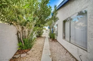 Photo #3: 2631474 Listing