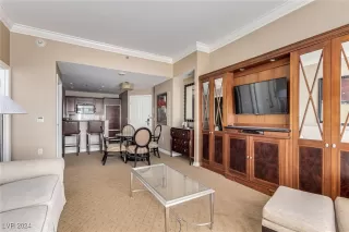 Photo #5: 2631489 Listing