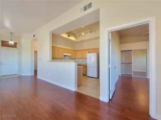 Photo #3: 2631525 Listing 