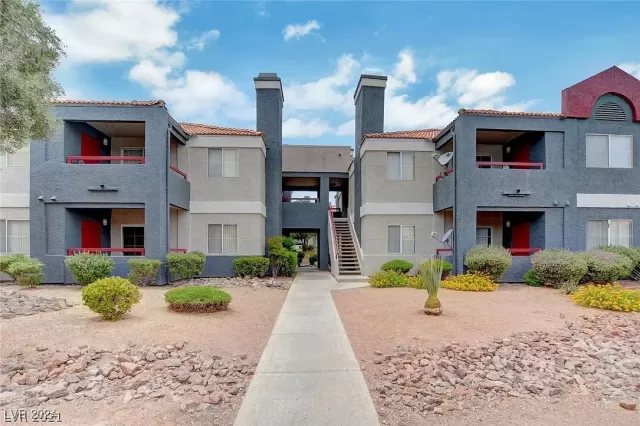 MLS: 2631548 Condo For Sale