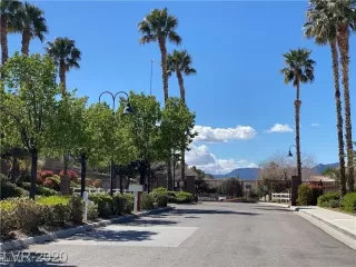 Photo #2: 2631560 Listing