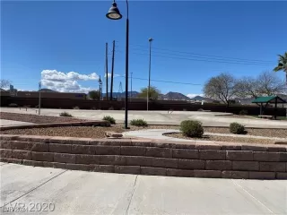 Photo #4: 2631560 Listing