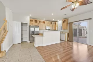 Photo #5: 2631571 Listing 