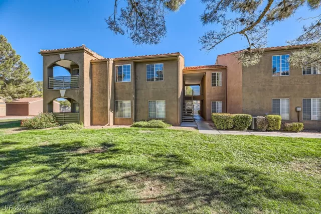 MLS: 2631578 Condo For Sale