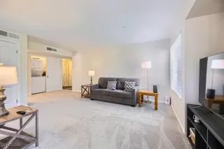 Photo #6: 2631578 Listing