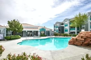 Photo #2: 2631607 Listing 