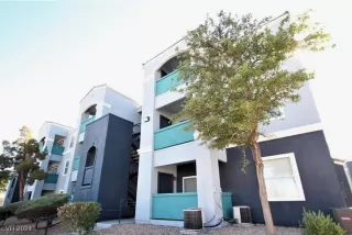 Photo #3: 2631607 Listing 