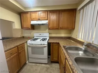 Photo #2: 2631608 Listing 