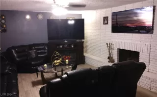 Photo #5: 2631609 Listing