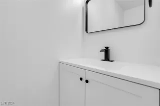 Photo #5: 2631610 Listing