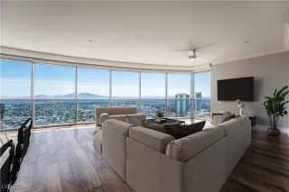 Photo #1: 2631621 Listing 